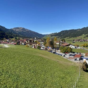 Margrit Weber und Willi Wenger aus Lupsingen senden Feriengrüsse aus Tannenheim (Ö).