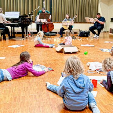 Kinder, Farben und Musik