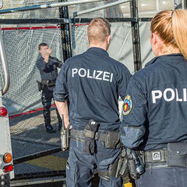 1300 Einsatzkräfte und Videoüberwachung
