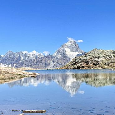 Beat Thommen ist mit seiner vierköpfigen Familie in zwölf Etappen von Ziefen nach Saas-Fee gewandert. Dabei haben die Thommens 258 Kilometer und 12 007 Höhenmeter absolviert. Unter anderem passierten sie den Lötschenpass mit Blick aufs Bietschhorn, wo die