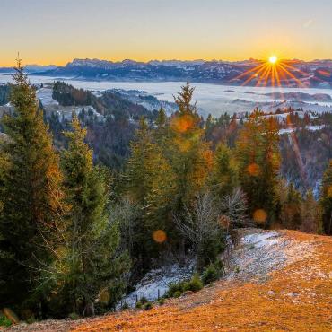 Einen traumhaften Morgen hat Jan Furler auf dem Napf, gekrönt von einem Sonnenaufgang wie im Bilderbuch!