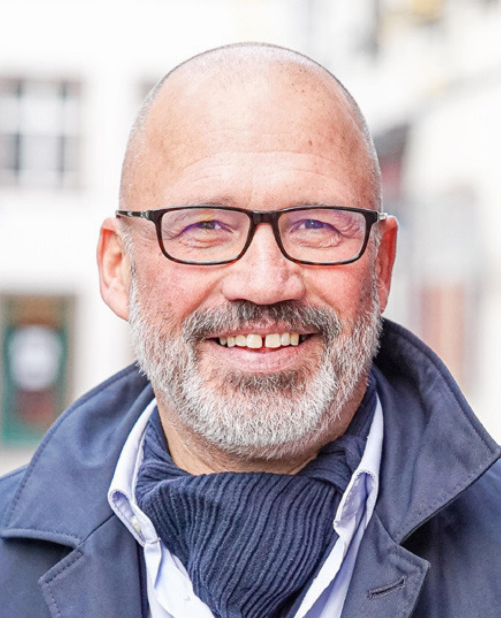 Zukunftsforscher hält Rede - Das Bild wird blockiert. – Möglicherweise durch einen aktiven Adblocker.