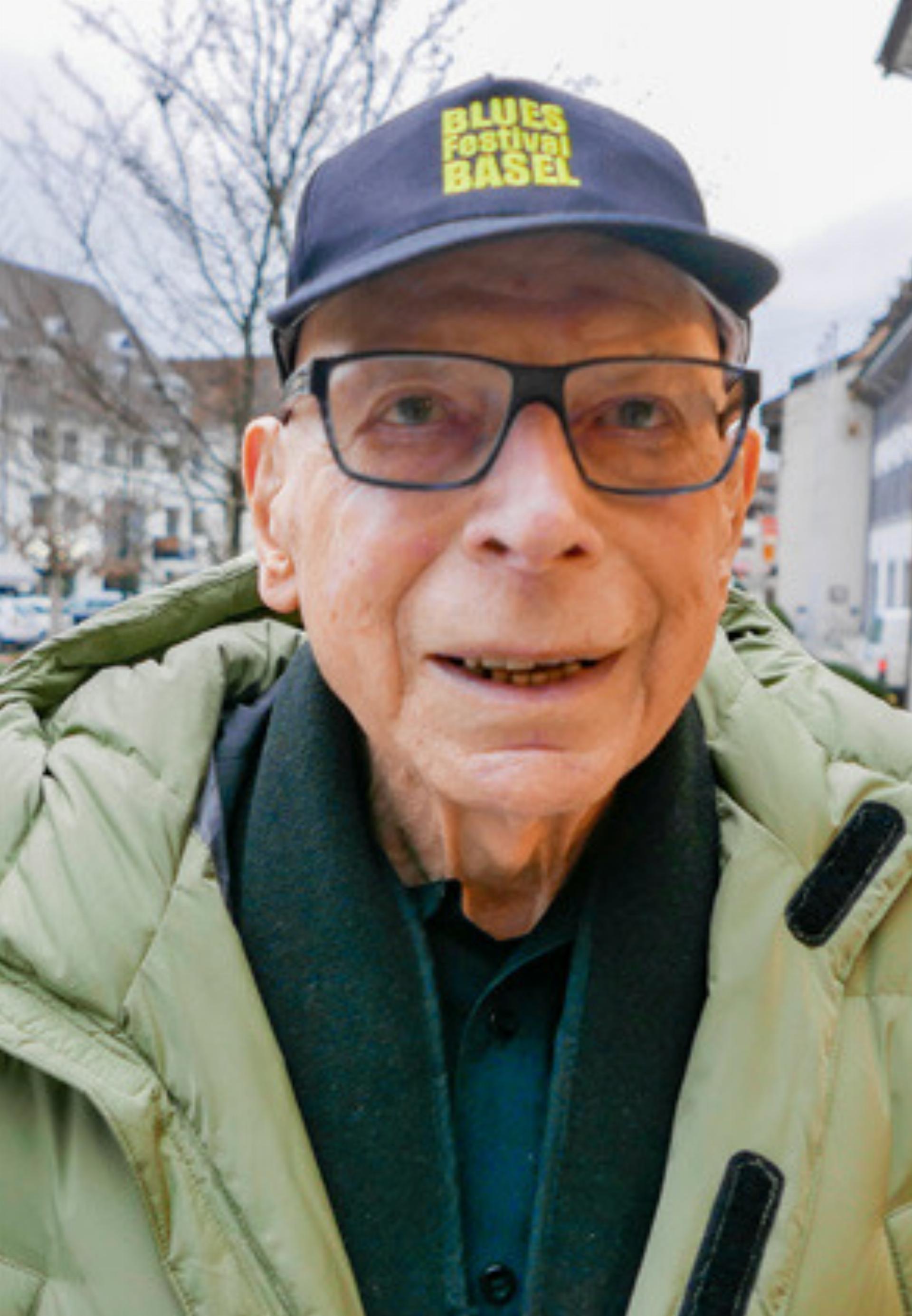 Louis van der Haegen - Das Bild wird blockiert. – Möglicherweise durch einen aktiven Adblocker.