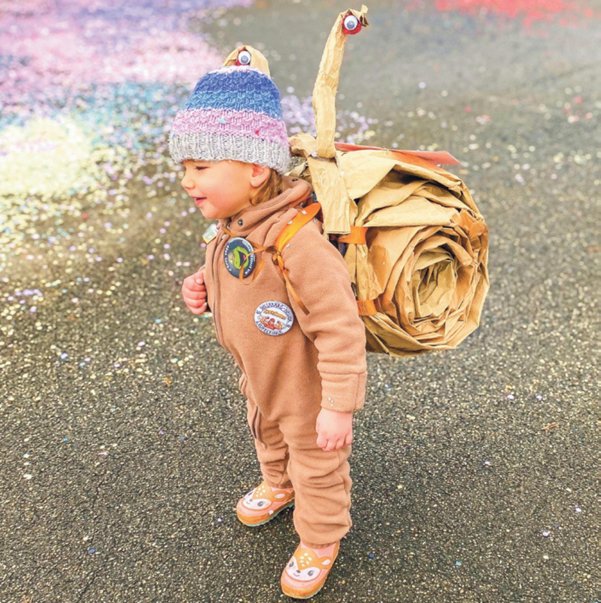 Vielfältige Kostüme am Kinderumzug - Das Bild wird blockiert. – Möglicherweise durch einen aktiven Adblocker.