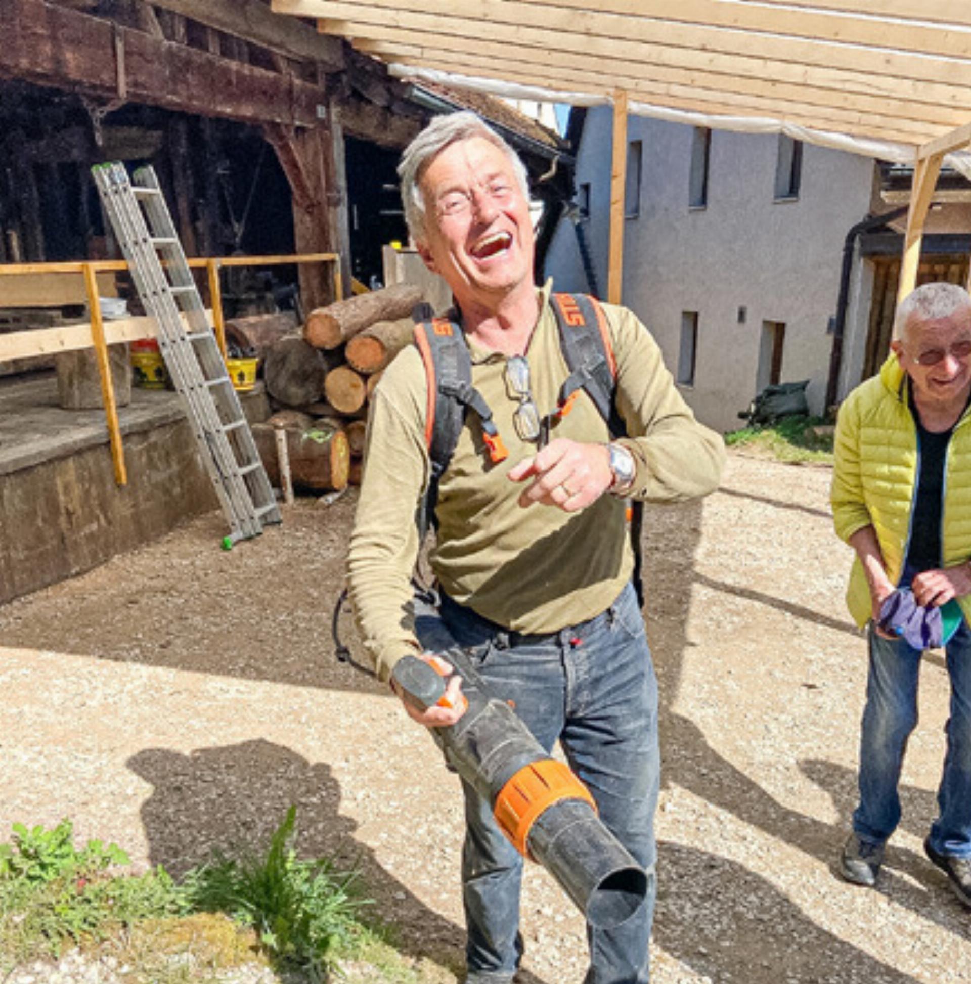 VOLKSOHR - Das Bild wird blockiert. – Möglicherweise durch einen aktiven Adblocker.