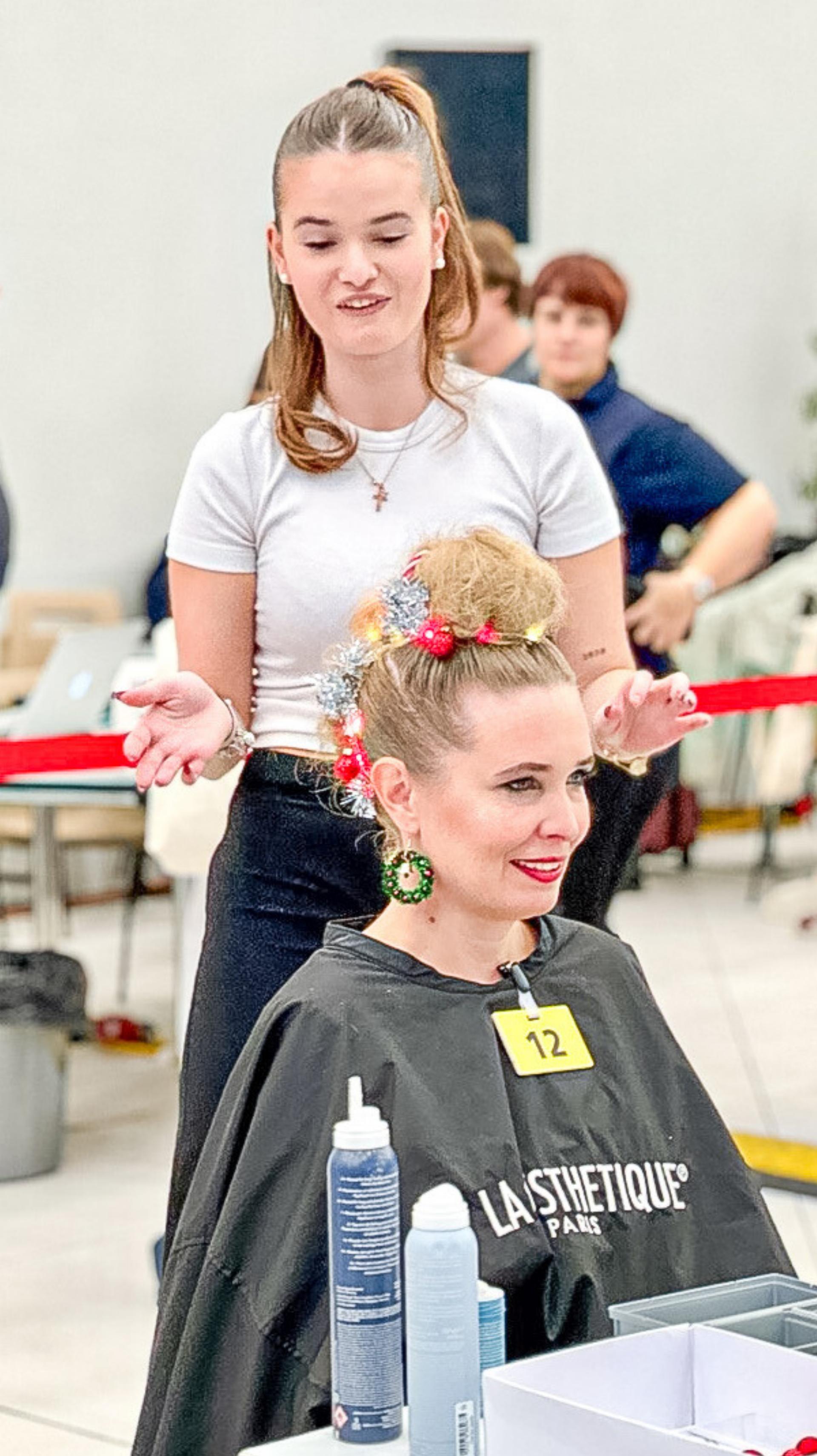 Frisieren unter Zeitdruck - Das Bild wird blockiert. – Möglicherweise durch einen aktiven Adblocker.