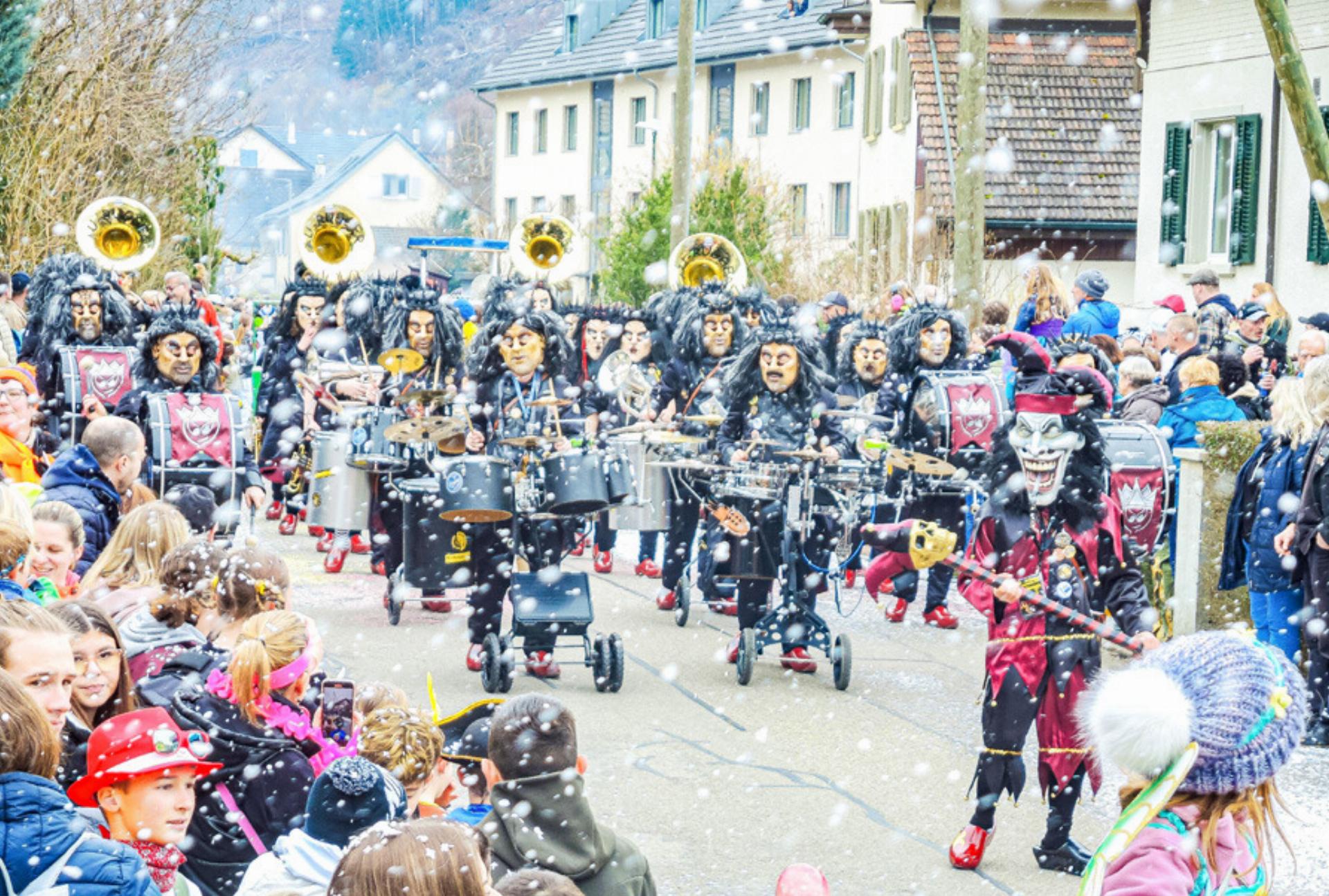 Fasnacht mit Dorffestcharakter - Das Bild wird blockiert. – Möglicherweise durch einen aktiven Adblocker.