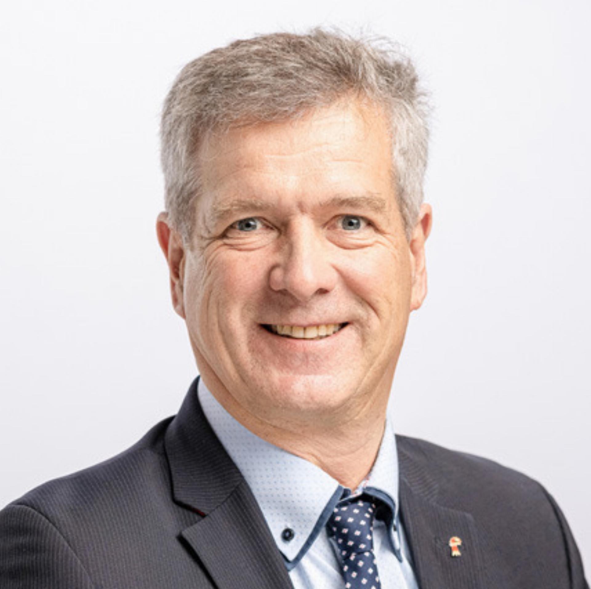 Als Volksvertreter gefordert - Das Bild wird blockiert. – Möglicherweise durch einen aktiven Adblocker.