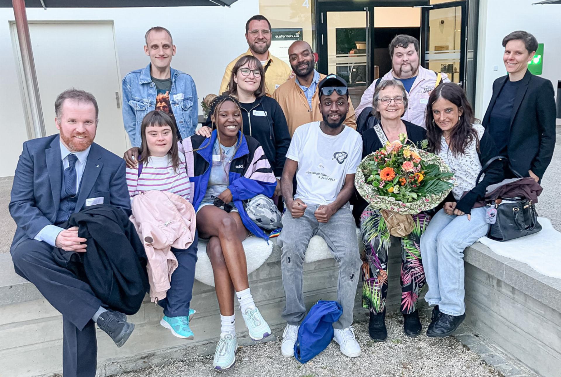 «Aufmerksam, geistreich und mit einem Augenzwinkern» - Das Bild wird blockiert. – Möglicherweise durch einen aktiven Adblocker.