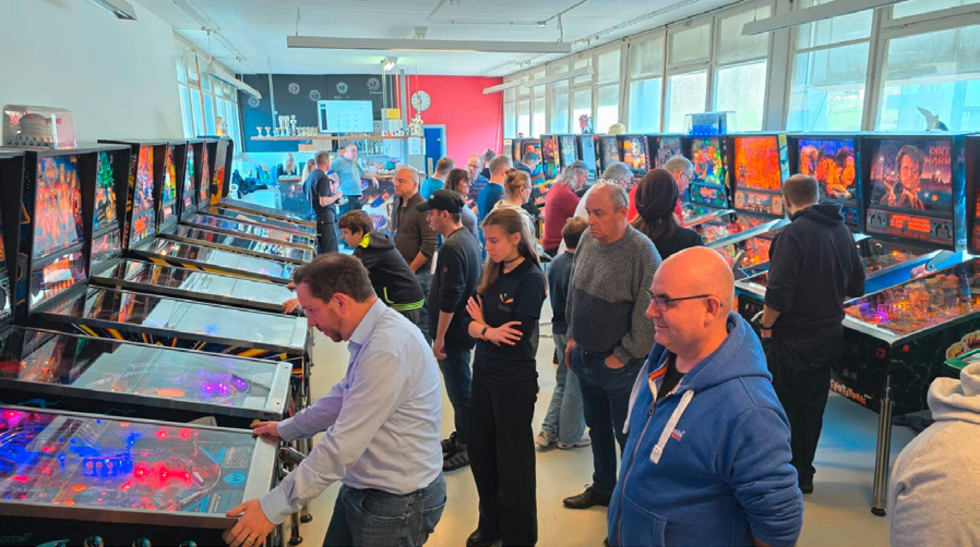 Ein Dorf im Flipperfieber - Das Bild wird blockiert. – Möglicherweise durch einen aktiven Adblocker.