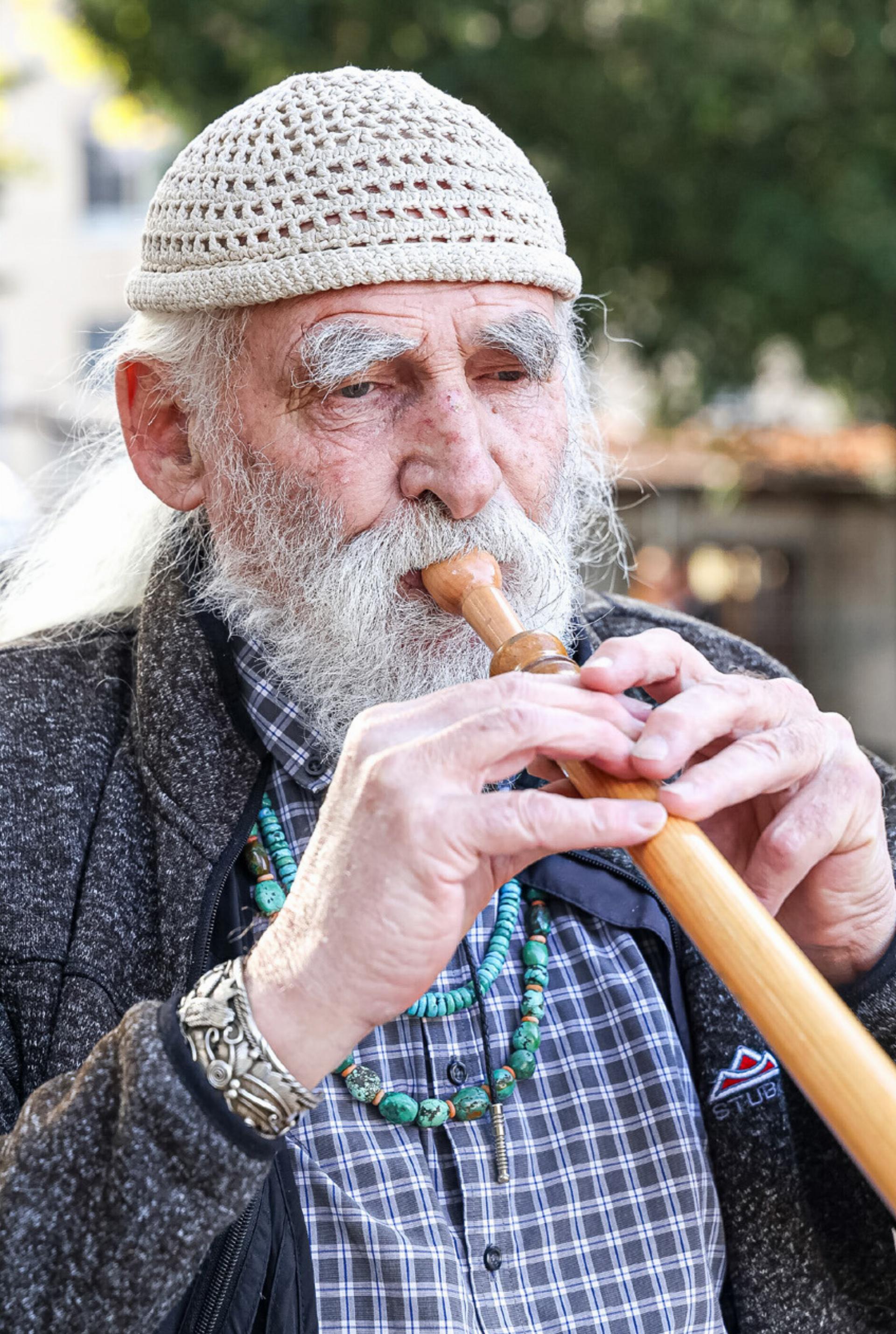 Alphorn-Hippie mit grossem Herz