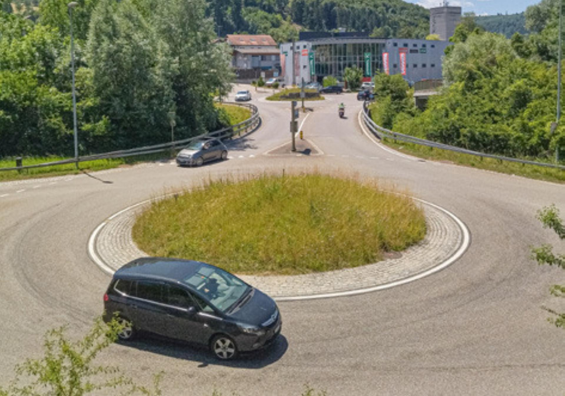 Kanton sperrt und erneuert zwei Kreisel