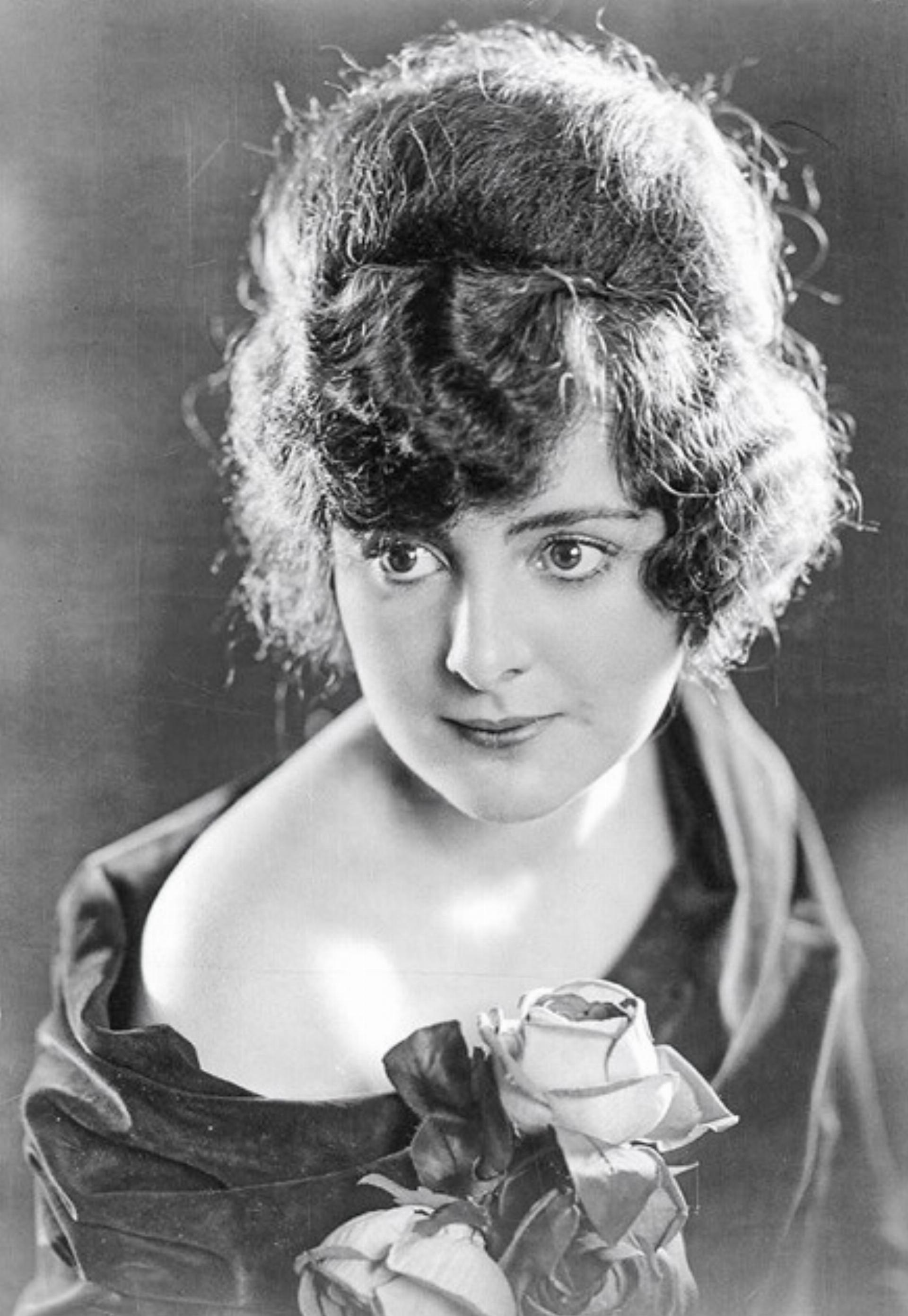 Billie Dove – heimatlicher Glanz in Hollywood - Das Bild wird blockiert. – Möglicherweise durch einen aktiven Adblocker.