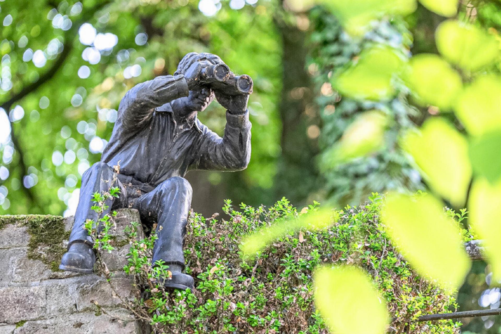 Ein Mann stalkte seine Familie - Das Bild wird blockiert. – Möglicherweise durch einen aktiven Adblocker.