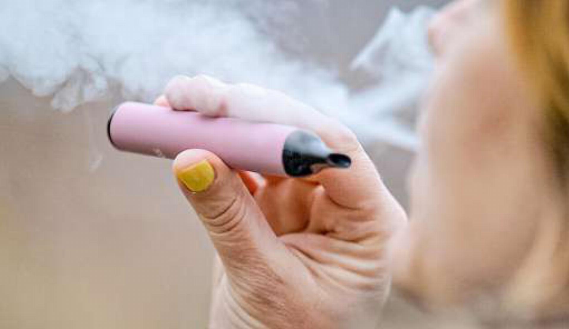 In Einweg-E-Zigaretten wurden Schwermetalle festgestellt. Bild Keystone-SDA
