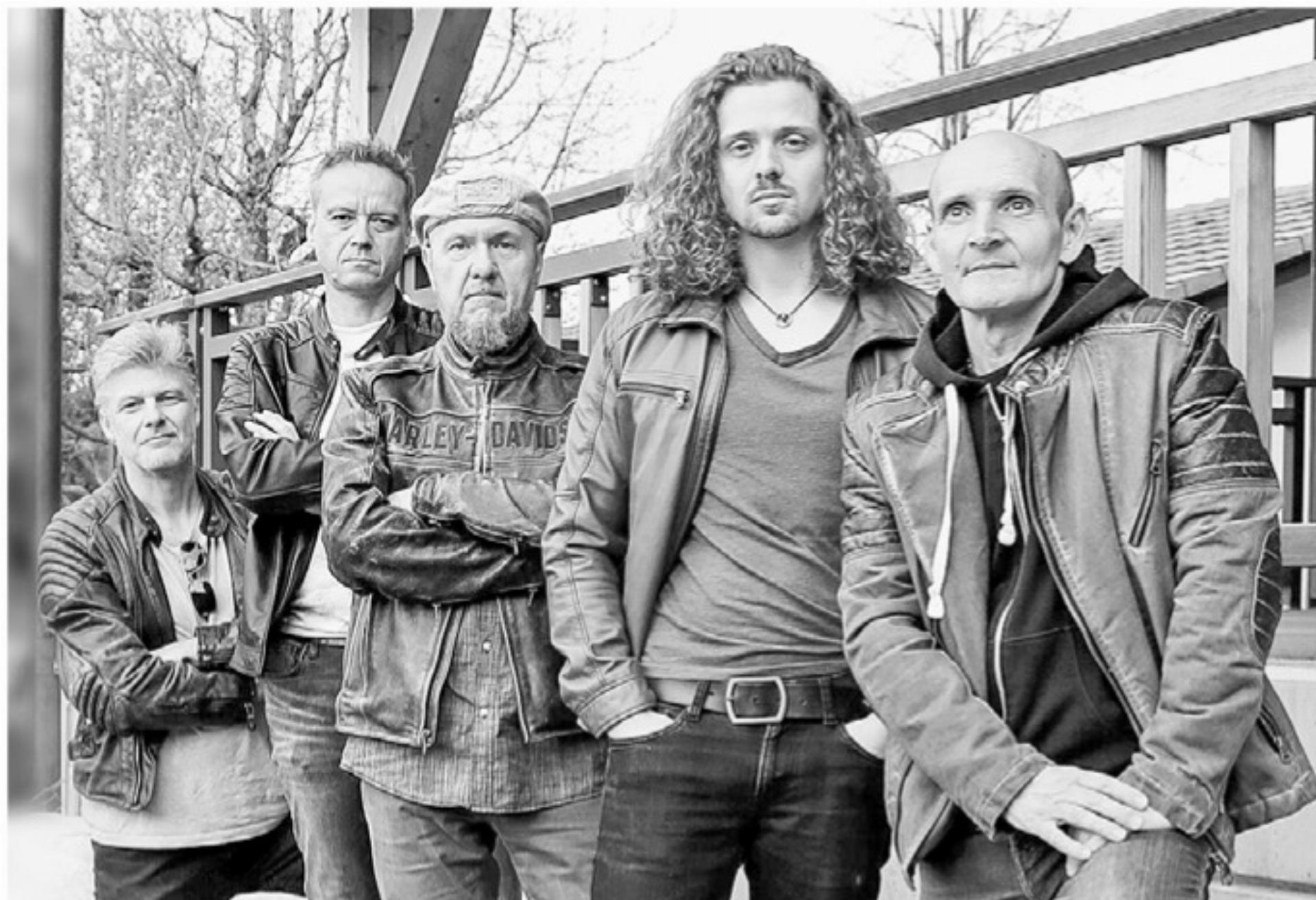 Rock aus dem Oberbaselbiet - Das Bild wird blockiert. – Möglicherweise durch einen aktiven Adblocker.