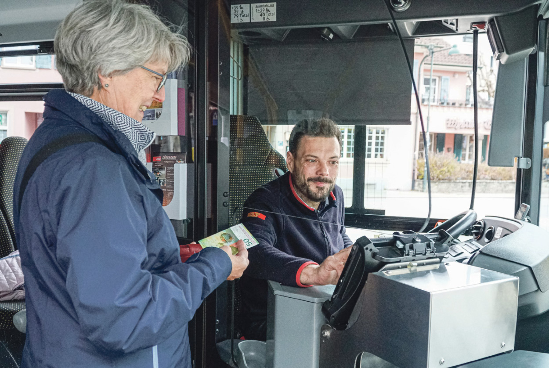 In die Zukunft ohne Bargeld - Das Bild wird blockiert. – Möglicherweise durch einen aktiven Adblocker.