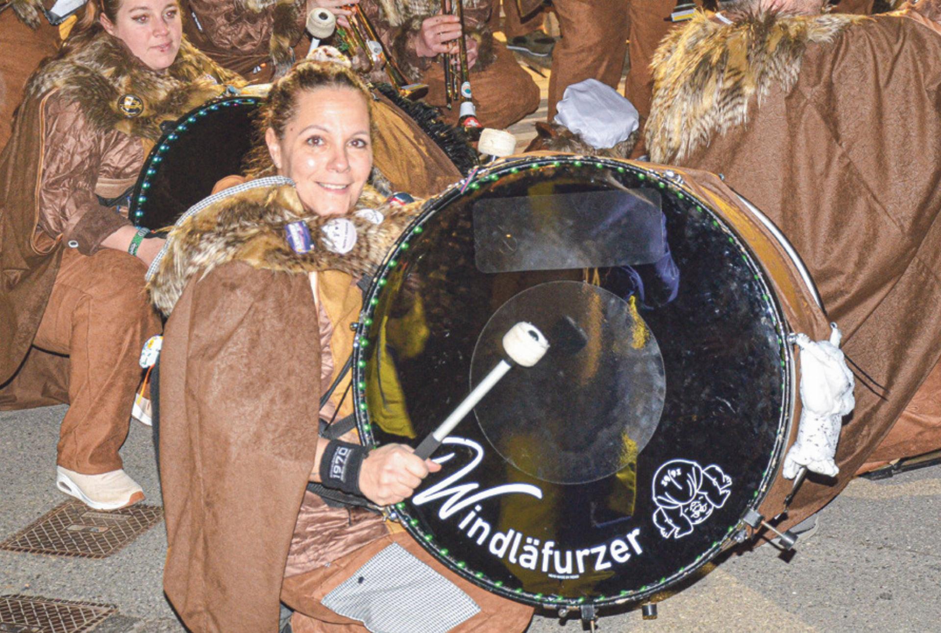 Ausgedehntes Platzkonzert als Höhepunkt - Das Bild wird blockiert. – Möglicherweise durch einen aktiven Adblocker.