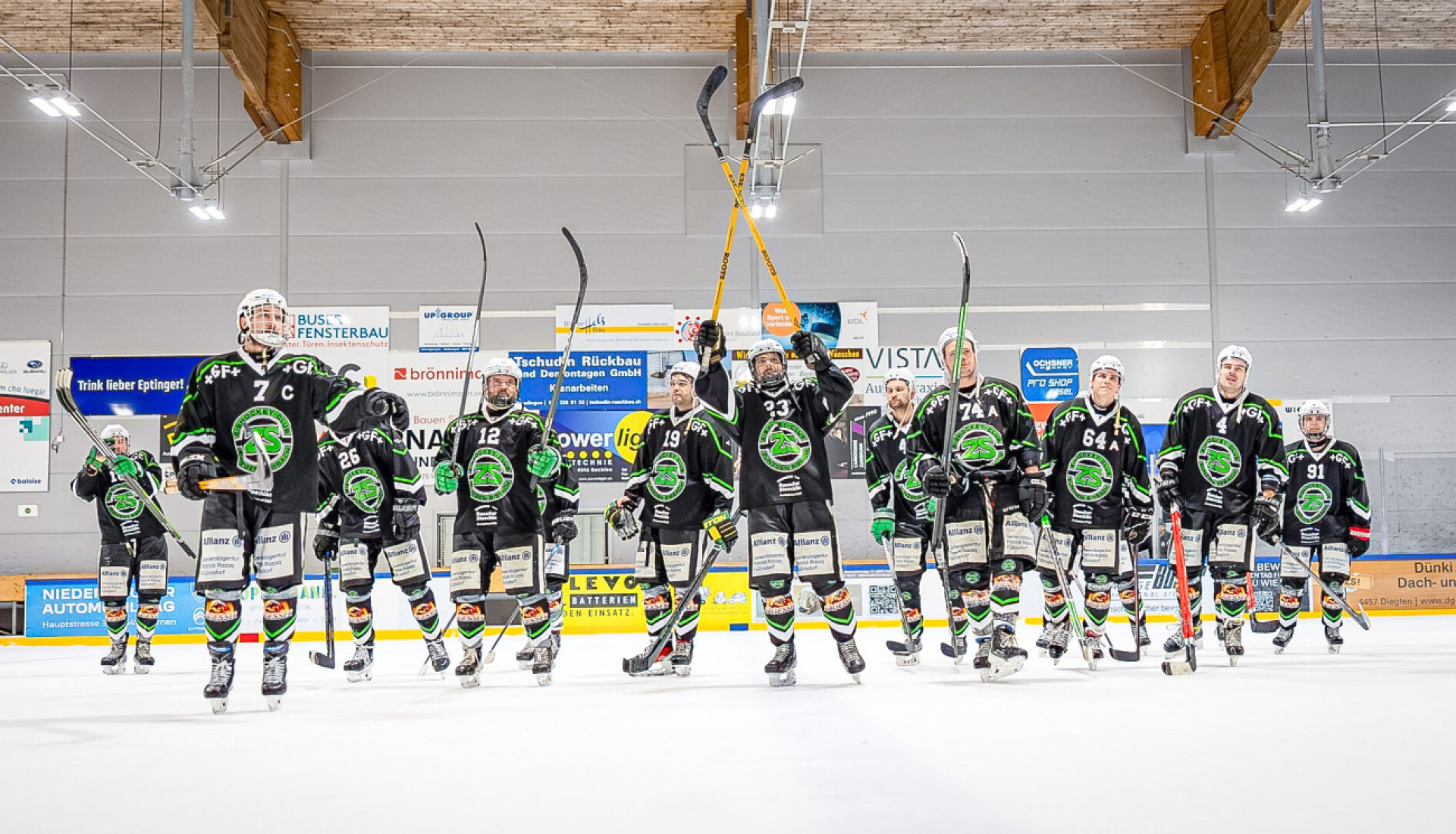 Mit robuster Verteidigung in den Final - Das Bild wird blockiert. – Möglicherweise durch einen aktiven Adblocker.