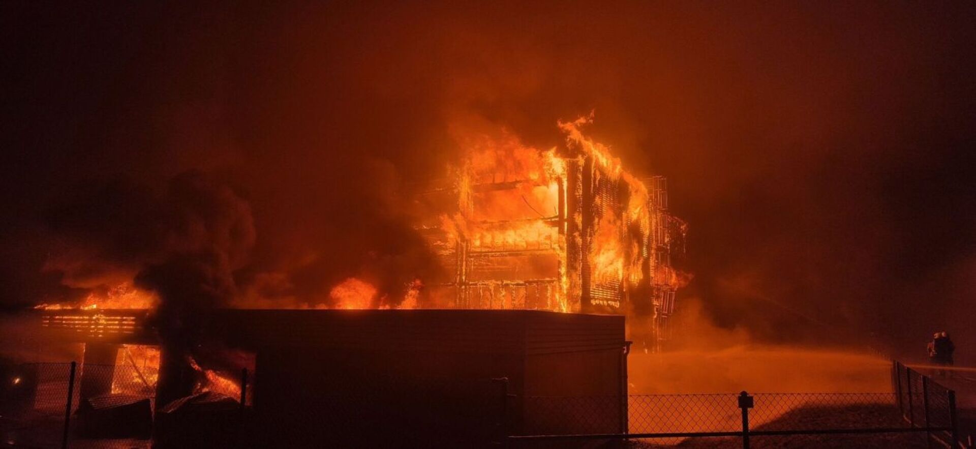 Gewerbehaus «Greenplaces» in Bubendorf teilweise zerstört - Das Bild wird blockiert. – Möglicherweise durch einen aktiven Adblocker.