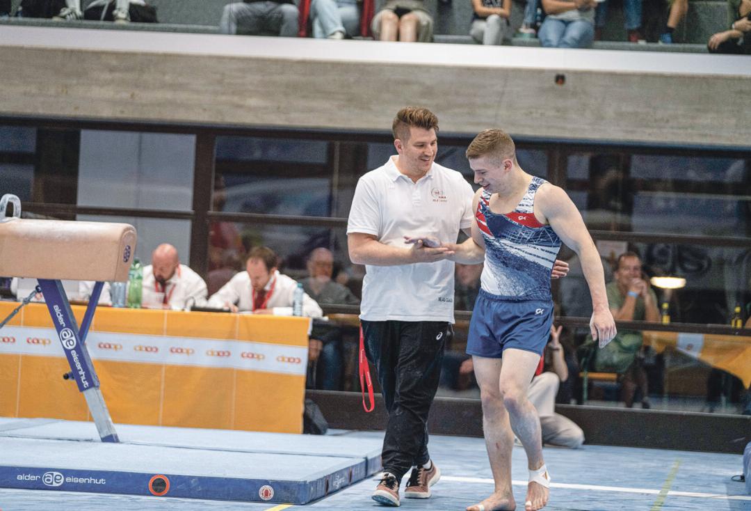 Daniel Groves (links) mit dem aktuell erfolgreichsten Turner des Nordwestschweizerischen Kunstturn- und Trampolinzentrums Liestal, Jan Imhof. Bilder zvg / Tim Dannenberg Daniel Groves (links) mit dem aktuell erfolgreichsten Turner des Nordwestschweizerischen Kunstturn- und Trampolinzentrums Liestal, Jan Imhof. Bilder zvg / Tim Dannenberg