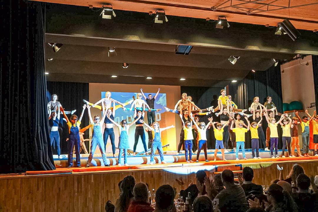 Die Turnerinnen und Turner des TV Sissach werden zur Live-Musik eine vielfältige Show zeigen. Bilder zvg Die Turnerinnen und Turner des TV Sissach werden zur Live-Musik eine vielfältige Show zeigen. Bilder zvg