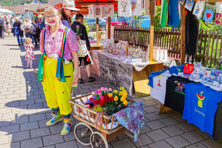 Ein Frühlingsmarkt mit Herz und Tradition. Bild zvg