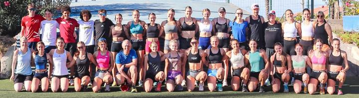 Die Athletinnen und Athleten des LV FrenkeFortuna im Trainingslager 2025 auf Teneriffa. Bilder zvg