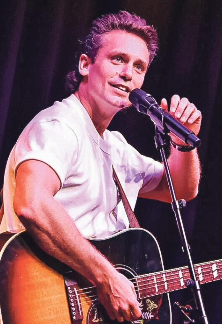 Seit zwei Jahren tourt Bastian Baker als Solokünstler durch die Schweiz.