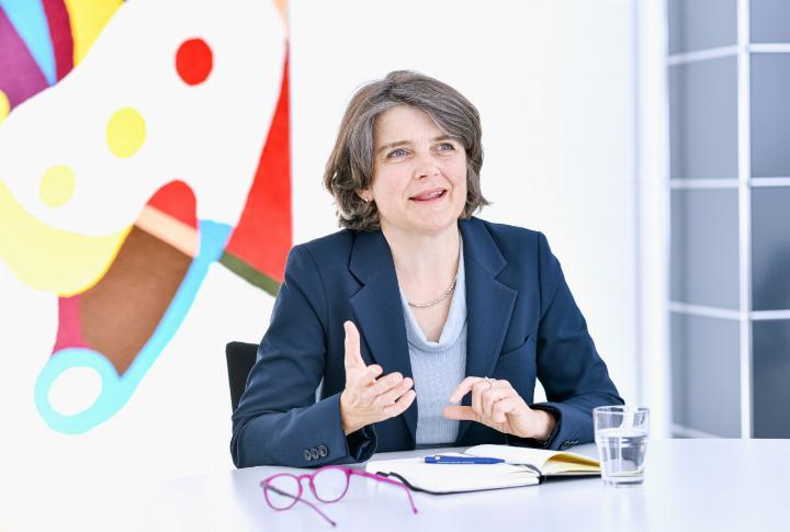 Kathrin Schweizer  hat Gefallen an ihrer Direktion gefunden: «Wir können Menschen in schwierigen Lebenssituationen unterstützen.»
Bild zvg