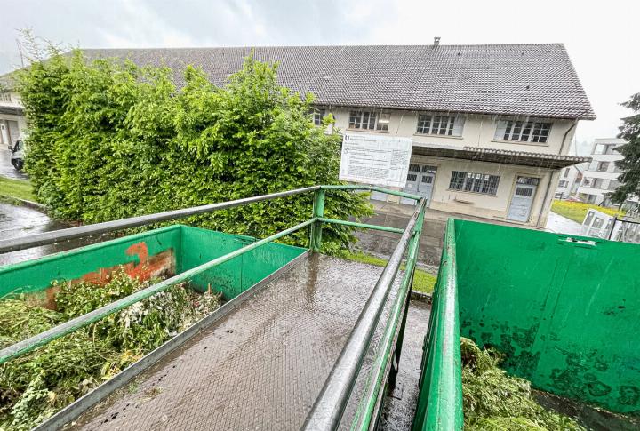 Grund für die Umplatzierung der Grüngut-Sammelstelle waren laut Gemeinderat Urs Dünner Platzprobleme. Bild ch.