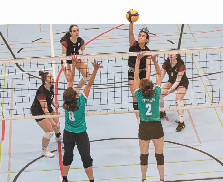Der KTV Basel hat den jungen Gelterkinderinnen im letzten Meisterschaftsspiel nichts entgegenzusetzen. Bilder Sebastian Wirz