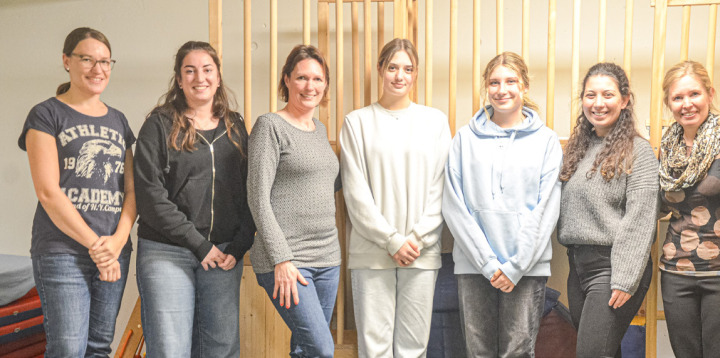 Das Kita-Team bietet in den neuen Räumlichkeiten ganzheitliche Betreuung für bis zu 20 Kinder an: Julia, Aline, Rahel, Agnesa, Ylenia, Zeynep und Isabelle (von links). Bild svr.