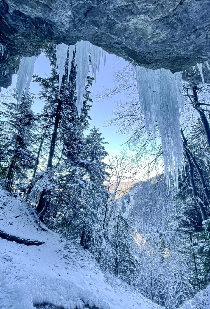 Endlich richtig kalt: Derzeit herrscht auf der Wasserfallen oberhalb von Reigoldswil Eiszeit. Bilder Christian Horisberger