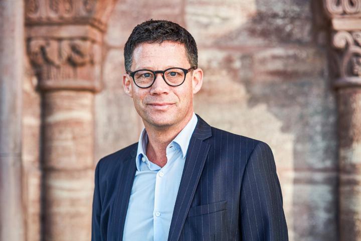 Michael Harr sieht pflegende Angehörige als wichtigen Teil der Gesellschaft – solange sie selbst nicht leiden. Bild zvg Michael Harr sieht pflegende Angehörige als wichtigen Teil der Gesellschaft – solange sie selbst nicht leiden. Bild zvg