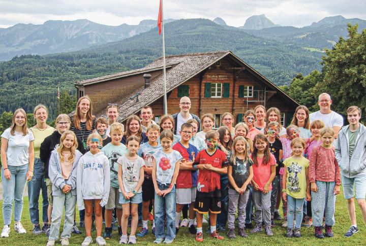 Im Sonntagsschullager der Reformierten Sissach-Wintersingen wurden zum Thema Zirkus eifrig die Gesichter bemalt.
Bild zvg