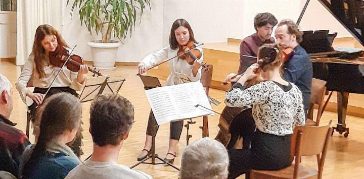 Ein Quartett legt beim Kammerkonzert mit Brahms Zeugnis ab. Bild Jürg Gohl