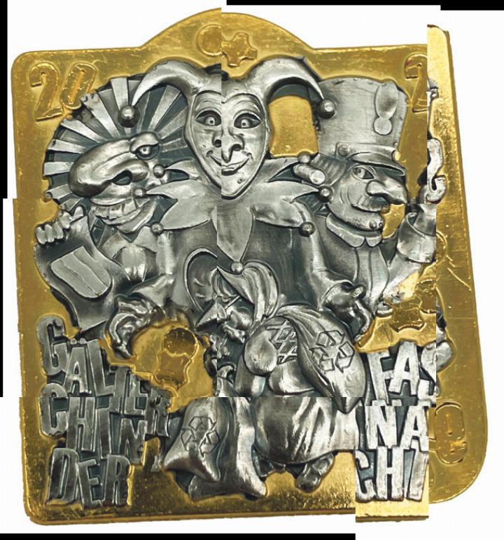 Die Plakette und damit das Sujet der Gelterkinder «Alles wird kontrolliert» stammen von Anita Gasser.
Bild zvg Die Plakette und damit das Sujet der Gelterkinder «Alles wird kontrolliert» stammen von Anita Gasser.
Bild zvg