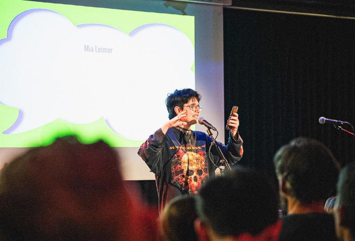 2025 trugen die Jugendlichen ihre Texte im Basler U20-Finale im Liestaler «Guggenheim» vor.
Bild zvg