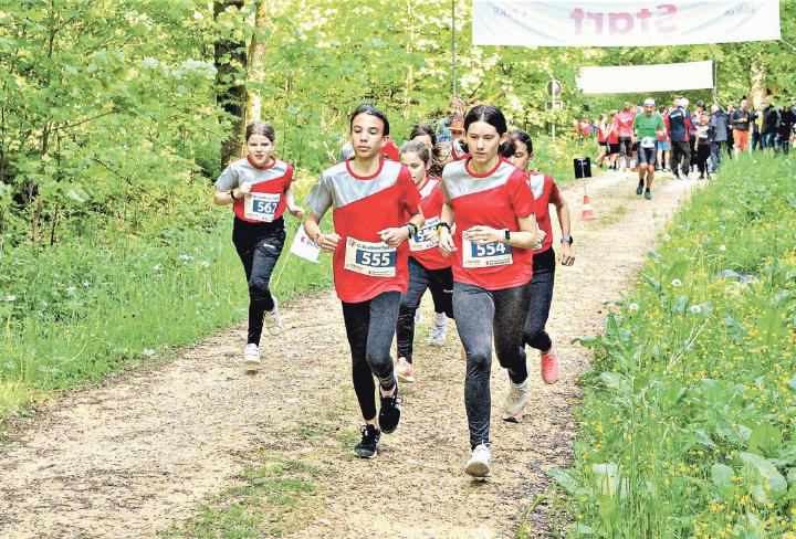 Für die Kinder gibt es neben dem Lauf auch einen OL. Bild zvg