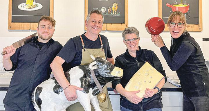 Das Regiokäse-Team: Janik, Thomas, Natascha und Tanja (von links).
Bild zvg Das Regiokäse-Team: Janik, Thomas, Natascha und Tanja (von links).
Bild zvg