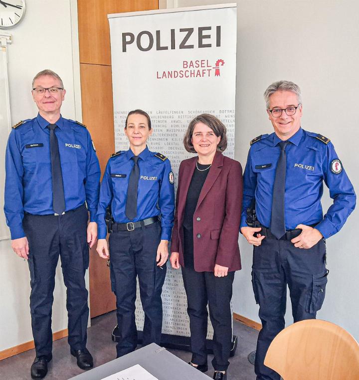 Mark Burkhard, Fabienne Holland, Kathrin Schweizer und Christian Egeler. Bild je.