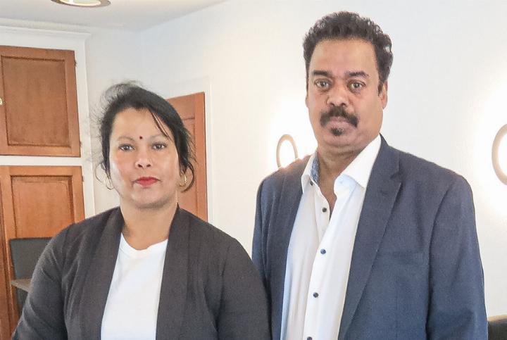 Nanthini Suppiah und ihr Mann Satheeswaran bieten Schweizer Küche und asiatische sowie italienische Gerichte an. Bild Sander van Riemsdijk