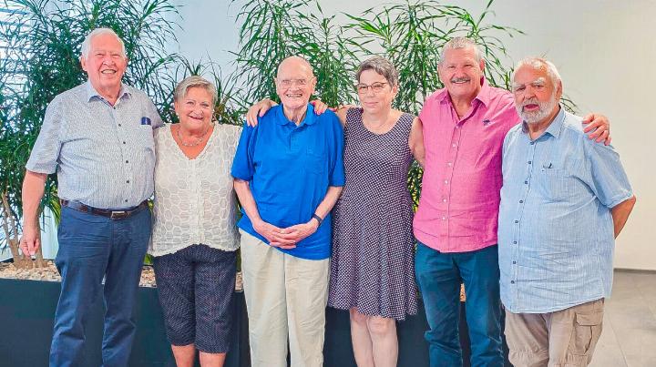 Ein Teil des Vorstands besuchte Fritz Epple (Dritter von links) im Tertianum in Liestal.
Bild zvg
