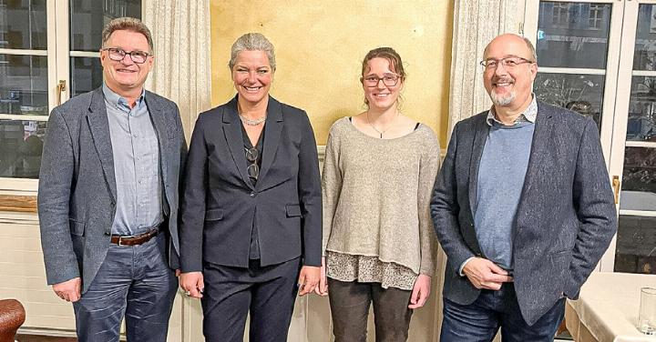 An der Podiumsdiskussion nahmen Thomas Tribelhorn, Moderatorin Petra Huth, Dominique Zbinden und David Foggetta teil (von links). Bild zvg An der Podiumsdiskussion nahmen Thomas Tribelhorn, Moderatorin Petra Huth, Dominique Zbinden und David Foggetta teil (von links). Bild zvg