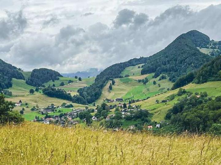 «So schön ist die Aussicht auf Langenbruck vom Erzenberg aus», schreibt Heidy Gysin aus Langenbruck zu ihrem Volksklick.