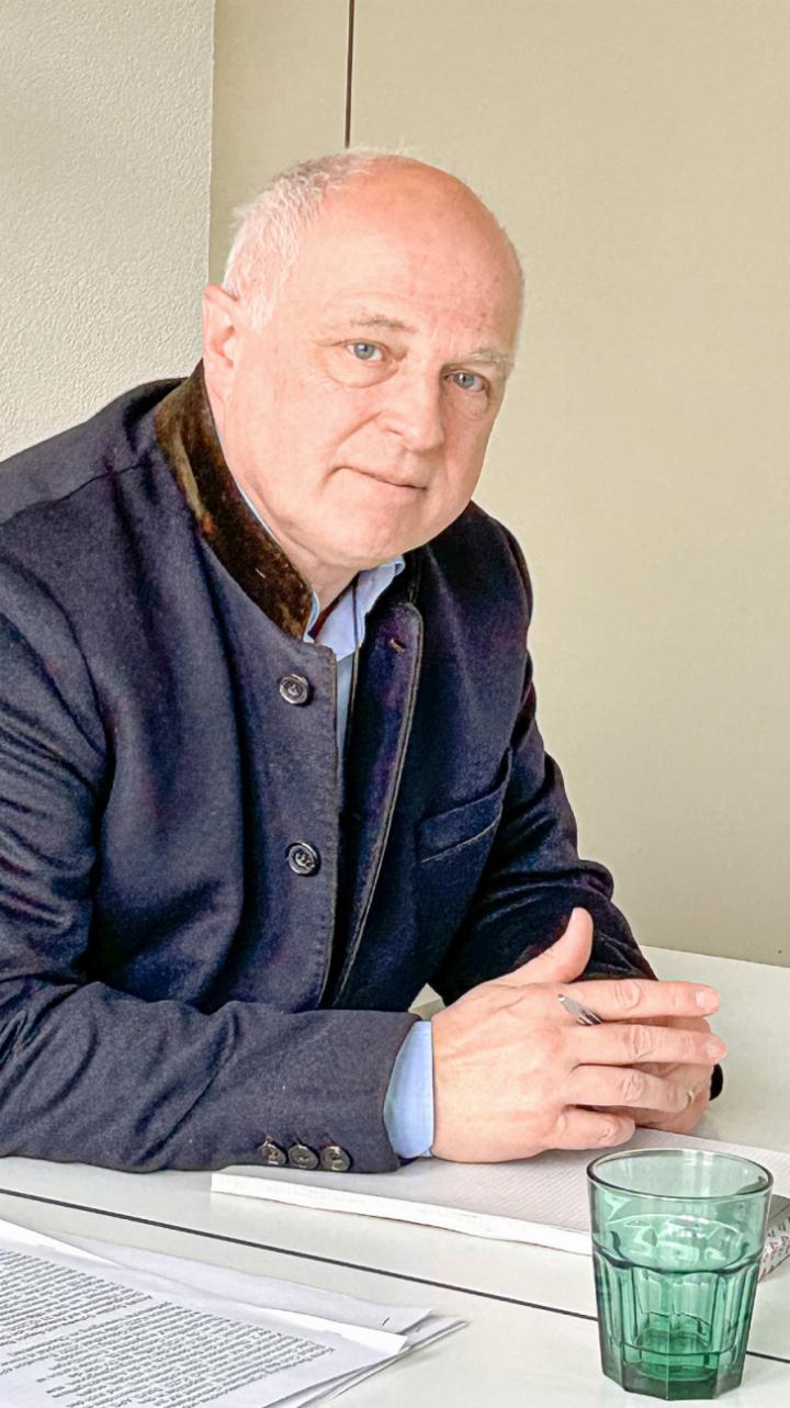 «Es braucht mehr ambulante Anlaufstellen mit längeren Öffnungszeiten»: Dr. Jürg Sommer. Bild abi.