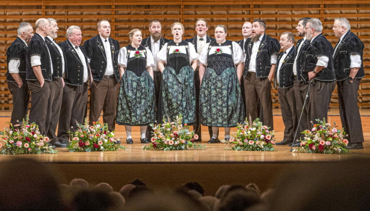 Der Jodlerklub Oberer Hauenstein tritt am Nordwestschweizer Jodlerfest in Reigoldswil auf. Bild zvg / Emanuel Wallimann