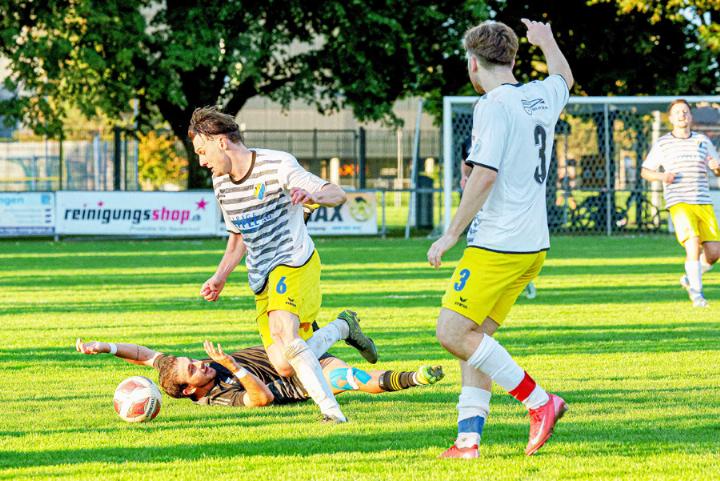 Ein Freistosstreffer Gregory Wyttenbachs zum 3:0 ist der Höhepunkt des Spiels gegen Oberwil. Bild Archiv vs