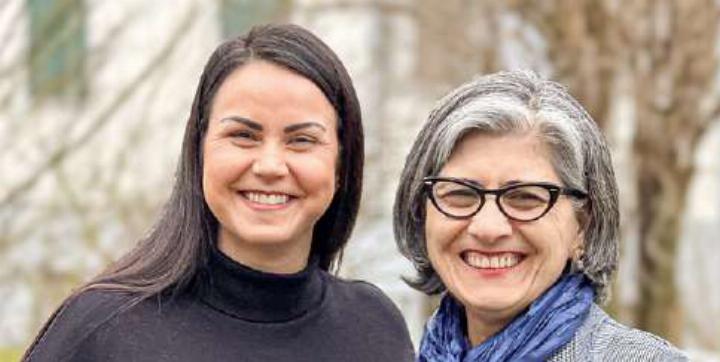 Selin Yildirim und Hamiyet Vural unterstützen Geflüchtete.
Bild zvg